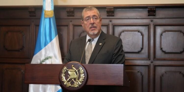 Arévalo rechaza informe sobre pacto con EE. UU.