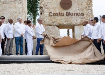 Abinader invertirá RD$20,000 millones en Boca Chica