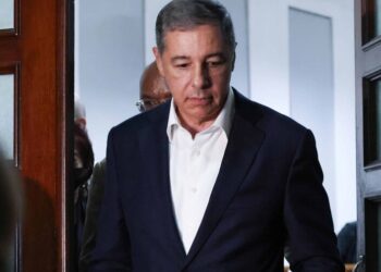 Donald Guerrero Ortiz, exministro de Hacienda, está imputado por el Ministerio Público en el entramado de corrupción administrativa que habría gestionado pagos irregulares por miles de millones de pesos. (ARCHIVO DIARIO LIBRE)