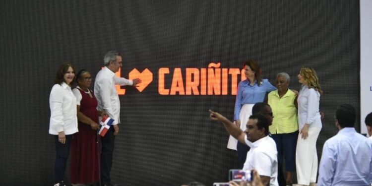 Abinader inicia este lunes la entrega de «El Cariñito» a las madres