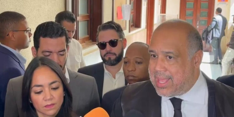 Faride Raful, y su abogado Miguel Valerio