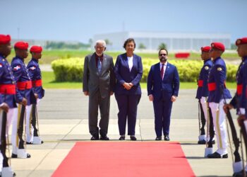 Presidenta de Surinam arribó este sábado a República Dominicana