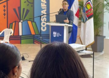 Jóvenes participan en calentamiento del primer MUN-SDE 2026