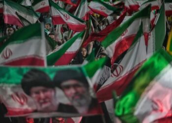 EEUU detiene a otro buque comercial que intentaba llegar a Irán