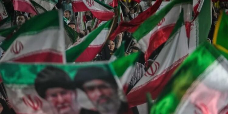 EEUU detiene a otro buque comercial que intentaba llegar a Irán