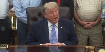 Por temor a perder ventaja tecnológica, Trump anula orden sobre IA