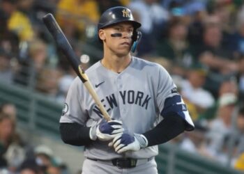 Aaron Judge fuera del juego de Yankees ante Guardianes por contusión ósea en hombro derecho