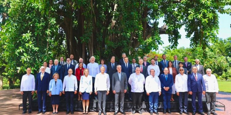 Cuerpo Diplomático acreditado en el país ofrece almuerzo al presidente Abinader