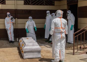 Los casos de ébola en el Congo suben a 782 y muertes llegan a 181