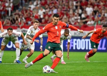 Messi, Cristiano y Ochoa encabezan las listas finales para el Mundial de la FIFA