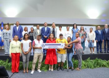 Gobierno y PNUD crean seguro paramétrico para familias Supérate