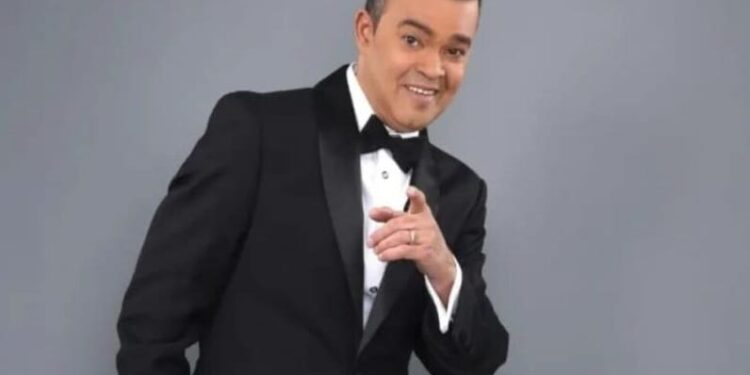 Fallece en NY el cantante dominicano Alex Bueno