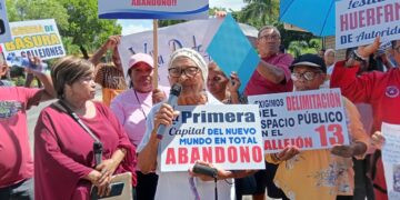 Comunitarios de Villa Duarte realizan protesta pacífica para exigir soluciones a sus problemáticas
