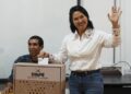 Sigue lento conteo de votos en polarizada elección presidencial de Perú