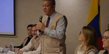 Leonel Fernández y miembros de la OEA destacan jornada sin incidentes en Colombia