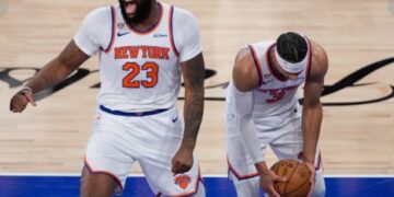 Los Knicks remontaron una desventaja de 29 puntos y vencieron a los Spurs 107-106
