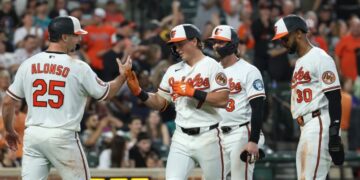 Los Orioles vencen 7-2 a los Mariners