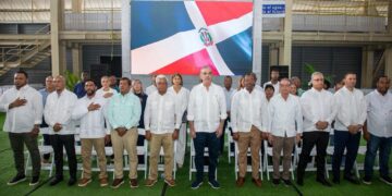 Presidente Abinader entrega títulos de propiedad a más de 4,000 personas de Villa Linda, Palmarejo y Pantoja