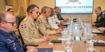 Ministro de Defensa recibe delegación del Comando Sur de los Estados Unidos