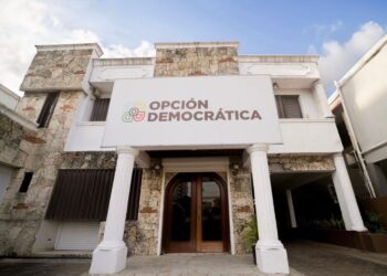 Opción Democrática responde a Alofoke y apunta a la desigualdad, la corrupción y los salarios de miseria