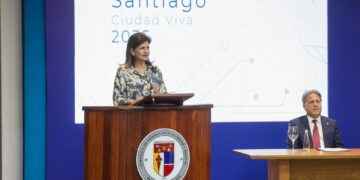 Raquel Peña encabeza firma del “Pacto por una Mejor Ciudad” para impulsar visión de Santiago