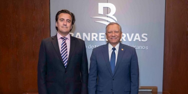 Reunión del FMI y ejecutivos de Banreservas