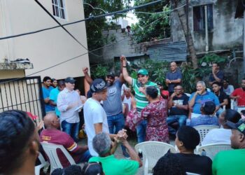 Víctor Pavón propone creación de mini cooperativas de reciclaje en Santo Domingo Norte