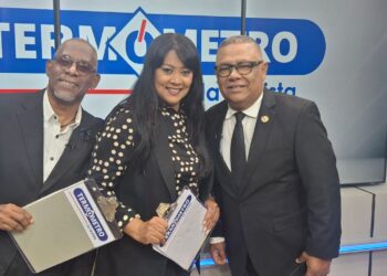 Termómetro La Revista rinde homenaje a Alex Bueno