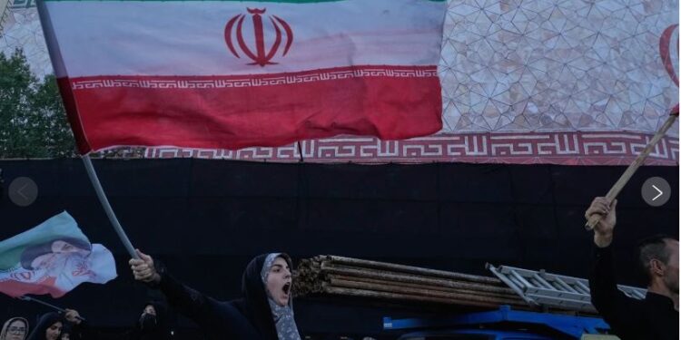 Trump anuncia acuerdo con Irán y autoriza fin de bloqueo naval de EEUU en estrecho de Ormuz