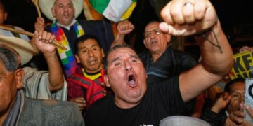 Lento conteo define la presidencia de Perú
