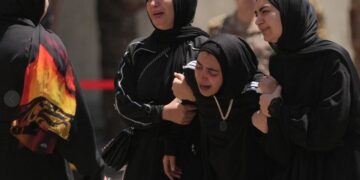 Irán lanza misiles a Israel; el primer bombardeo de este tipo desde el frágil alto el fuego