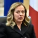 Giorgia Meloni acusa a Trump de inventar que le rogó por una foto