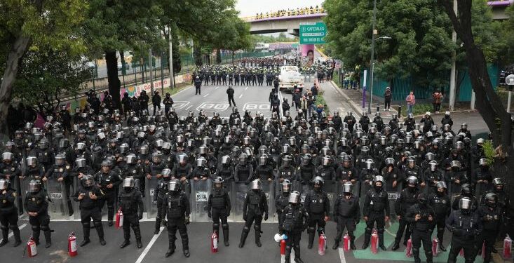 México se blinda para el Mundial y cruza los dedos para que las protestas no empañen su inauguración