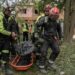 Rusia ataca un edificio de apartamentos en Járkiv, Ucrania, y mata a 1 persona