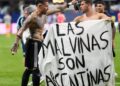 Reino Unido insta a la FIFA a investigar a Argentina por pancarta sobre Malvinas en el Mundial