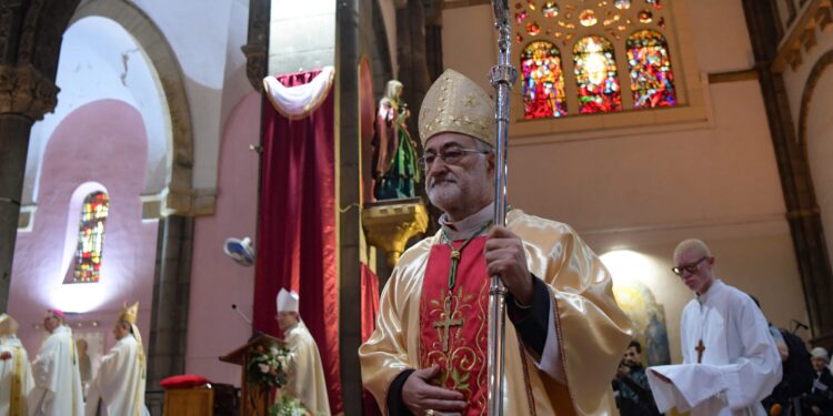 Varias mujeres acusan de violencia sexual al cardenal español López Romero