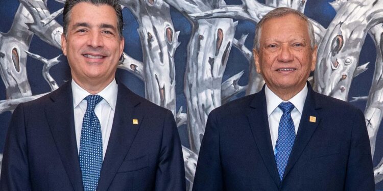 Banreservas y Banco Popular abordan retos y oportunidades del sistema financiero nacional