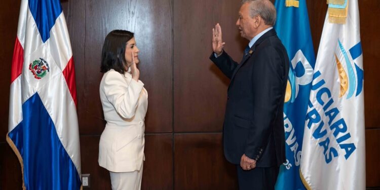 Designan a Angelina Biviana Riveiro como vicepresidenta ejecutiva de Fiduciaria Reservas