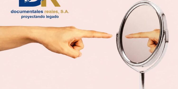 Antes de juzgar a los demás aprende a comprenderlos