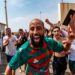 España despliega al ejército en Ceuta tras irrupción de miles de inmigrantes que dejó 9 muertos