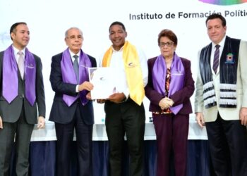 PLD vuelve a colocar la formación política en el centro de su proyecto