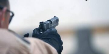 Muere abatido policía que acudió a reporte de disparos en Ohio