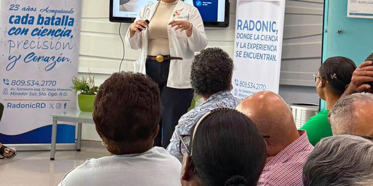 Pacientes de OncoPlaza participan en conferencia sobre calidad de vida durante el tratamiento del cáncer