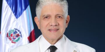 Emplazan a Eduardo Estrella a comparecer mañana ante el Tribunal Administrativo