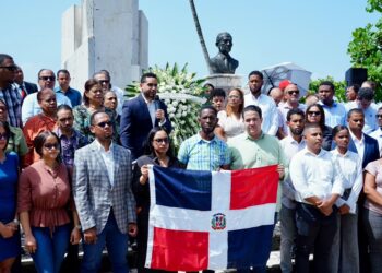 Durante homenaje a Juan Bosch y al magisterio, FP anuncia gran concentración nacional de la juventud