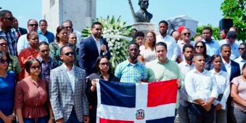 Durante homenaje a Juan Bosch y al magisterio, FP anuncia gran concentración nacional de la juventud