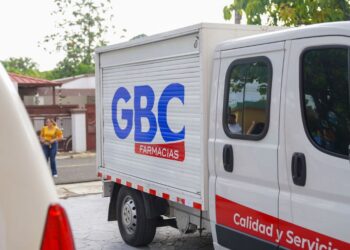 Raymond Rodríguez y Fundación GBC llevan esperanza a Las Cuevas de Cevicos y transforman la vida de más de 400 familias