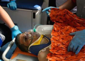 Equipos de rescate en Venezuela se aferran a la esperanza; EEUU rechaza críticas a Rodríguez