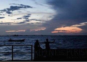 Vuelca ferry con 133 personas frente a Guyana; reportan decenas de desaparecidos