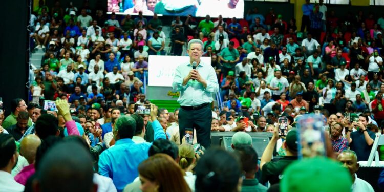 “Las multas se pagan con muerte: el gran retroceso del PRM”, asegura Leonel Fernández
